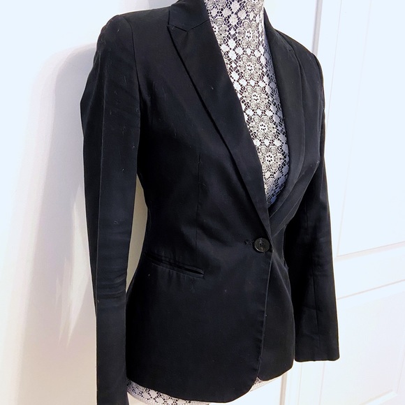 ZARA WOMAN Fitted Blazer in Black, Size S - Picture 2 of 5